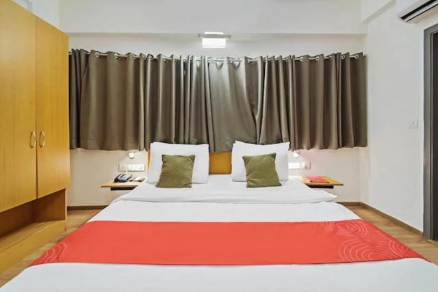 Kanak Beacon Hotel - Ashram Road Ahmadábád Kültér fotó